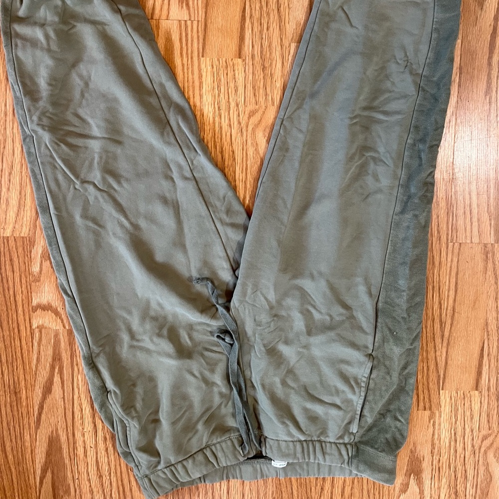 Green Aerie sweat pants